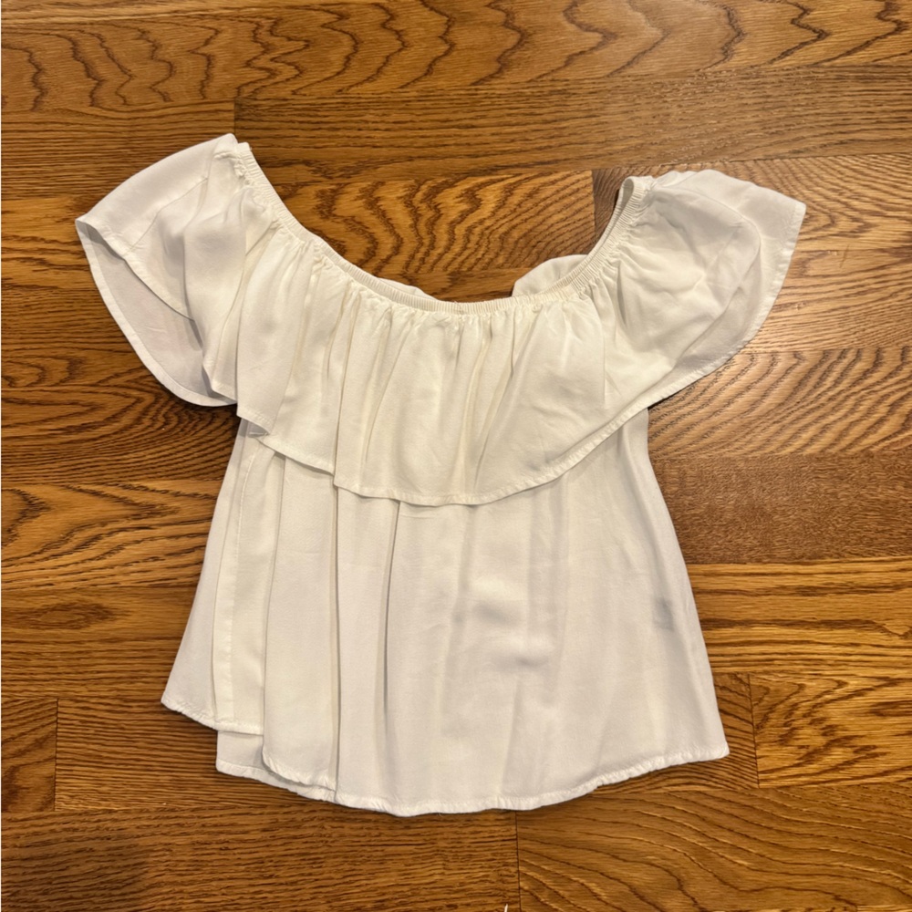 Style Envy White Ruffled Blouse